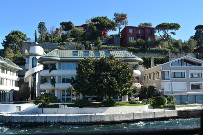 Constantine could stand the strained atmosphere